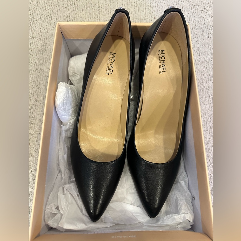 Michael Kors Flex Mid Pump Black Heels Size 7